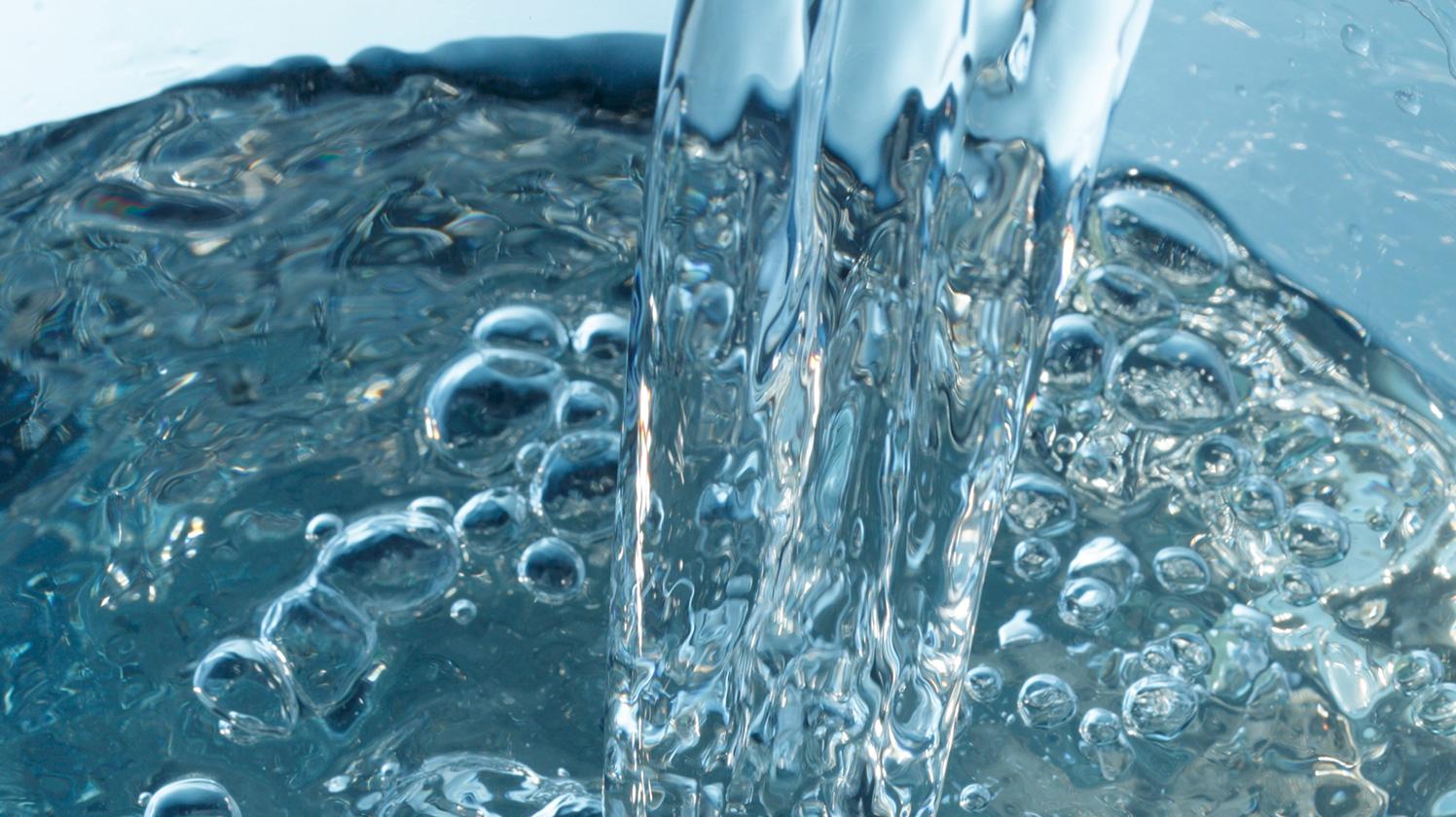 BRITA healthier planet sparkling water glass