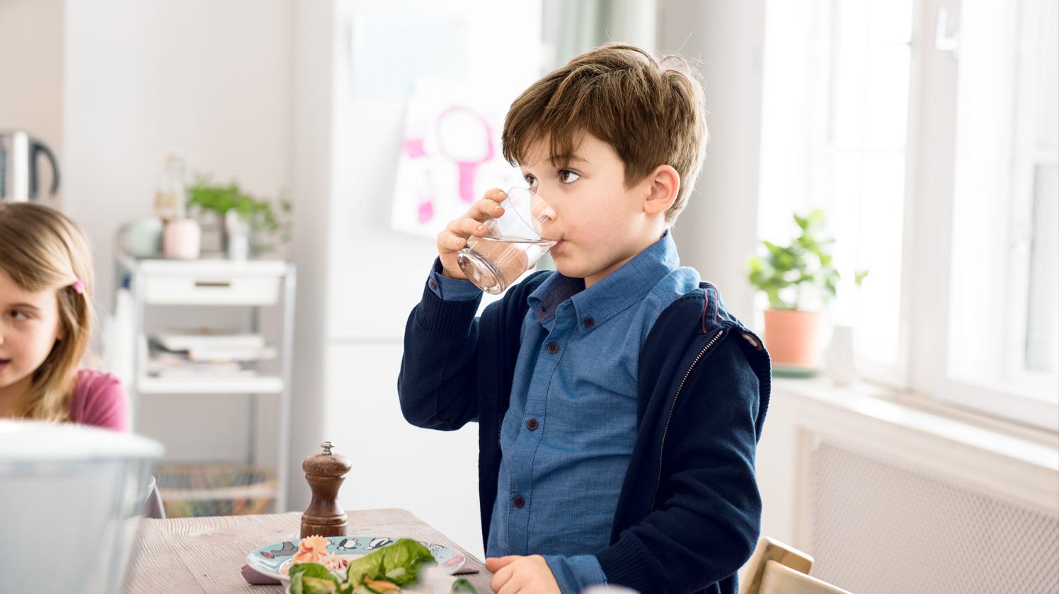 BRITA personal hydration needs boy drinking water